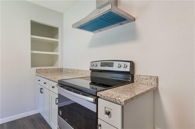 Building Photo - 1903 S 19th St