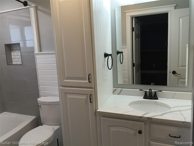 Building Photo - 15730 Anthony St