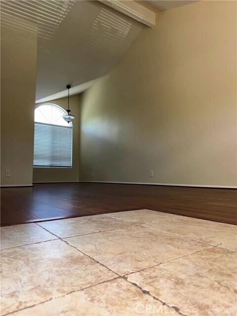 Building Photo - 4 Sandpiper Ln