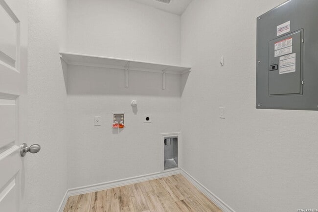 Building Photo - 1732 Doubleday Ln