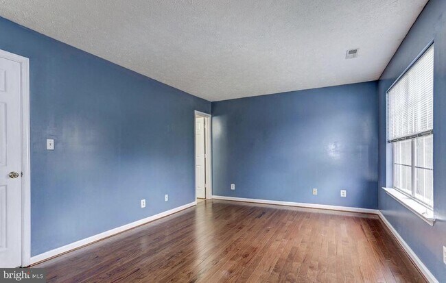 Building Photo - 307 Stafford Mews Ln