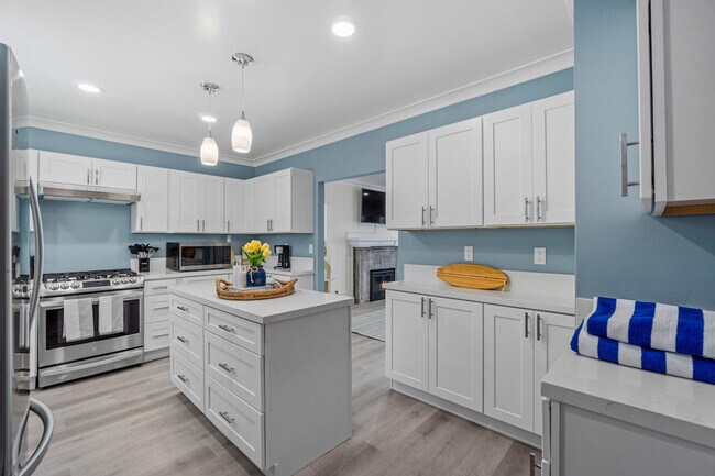 Building Photo - 3424 Carlsbad Blvd