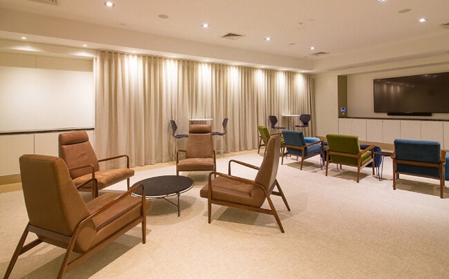 Building Photo - 2628 Broadway