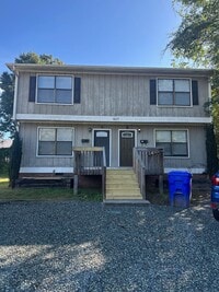 Building Photo - 407 S Merritt Mill Rd