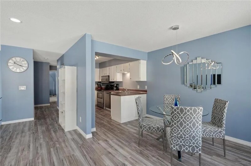 Building Photo - 9486 Kingsview Ln N