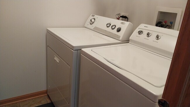 Building Photo - 12745 W Wakefield Dr