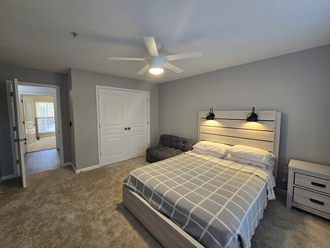 Building Photo - 490 S Barnett Shoals Rd