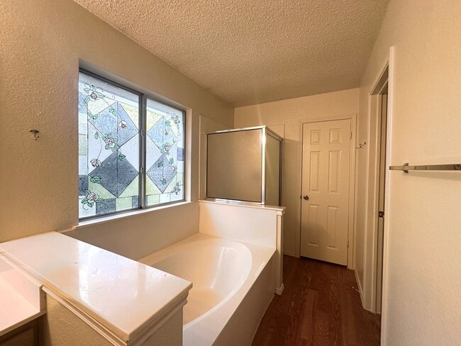 Building Photo - 512 Dusty Leather Ct