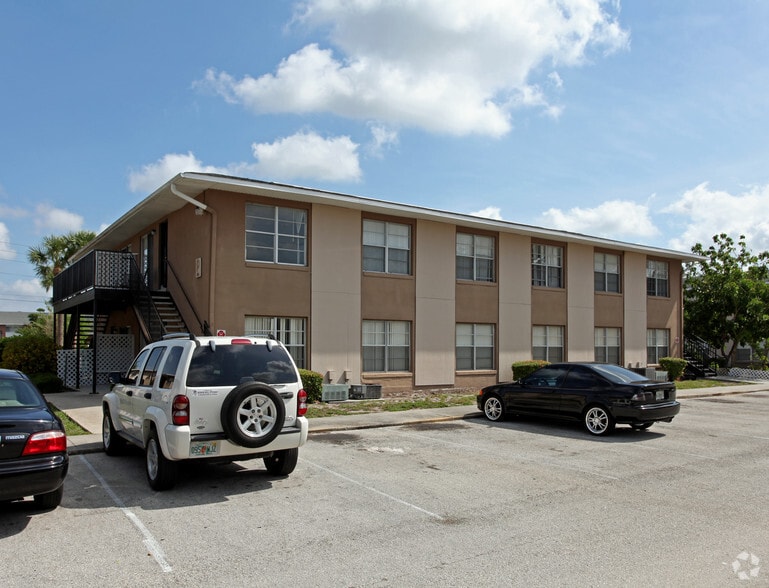 Building Photo - Lancaster Villas