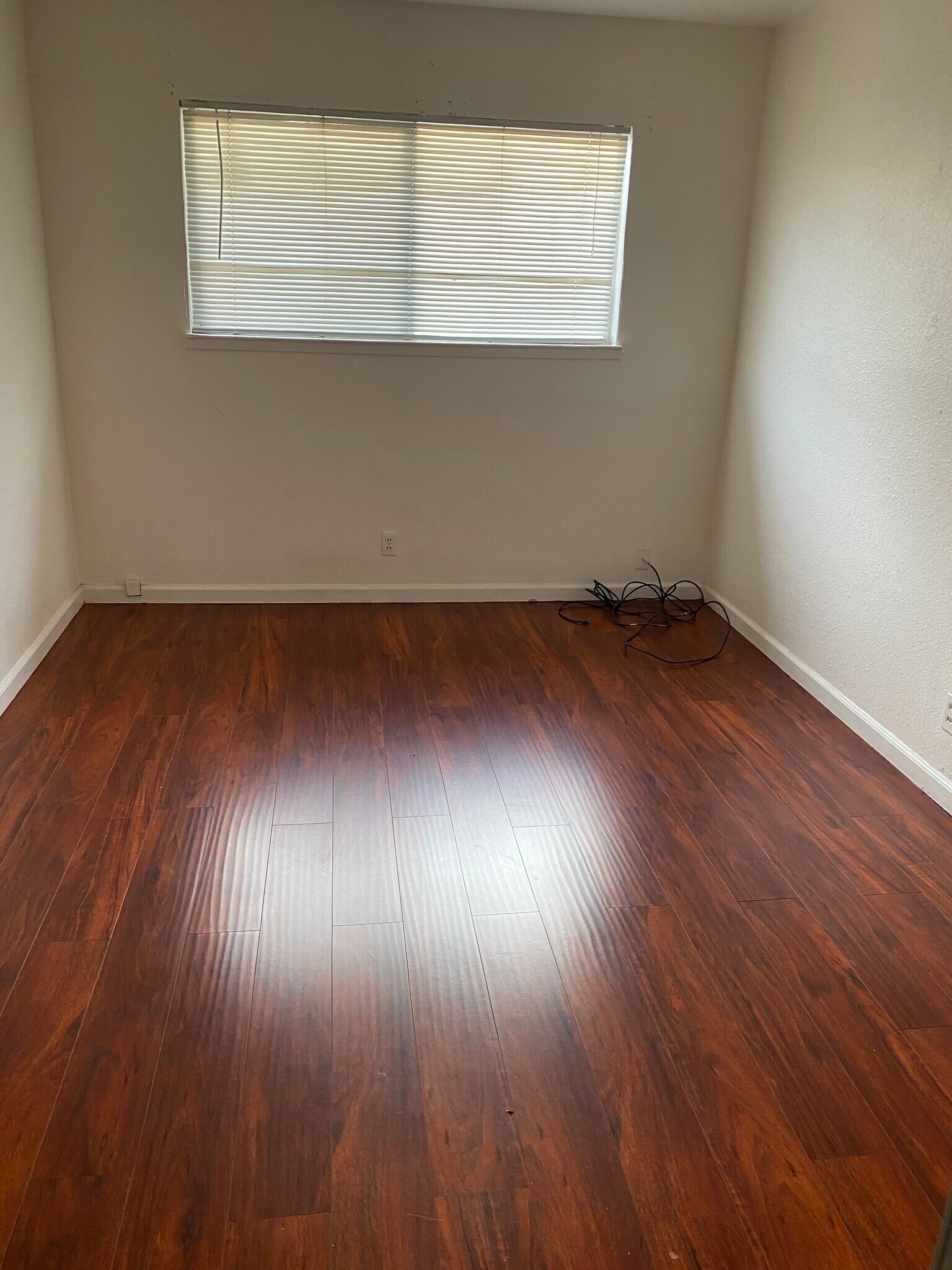 Building Photo - 1380 Carnelian Dr