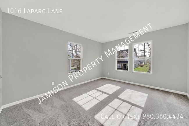 Building Photo - 1016 Laparc Ln