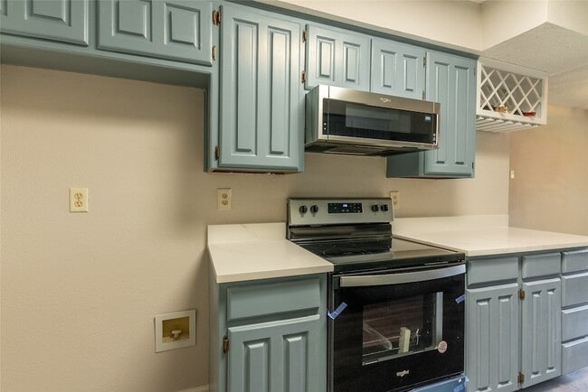 Building Photo - 5201 Rustle Leaf Dr