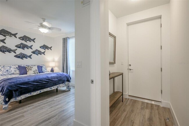 Building Photo - 1703 N Tamiami Trl