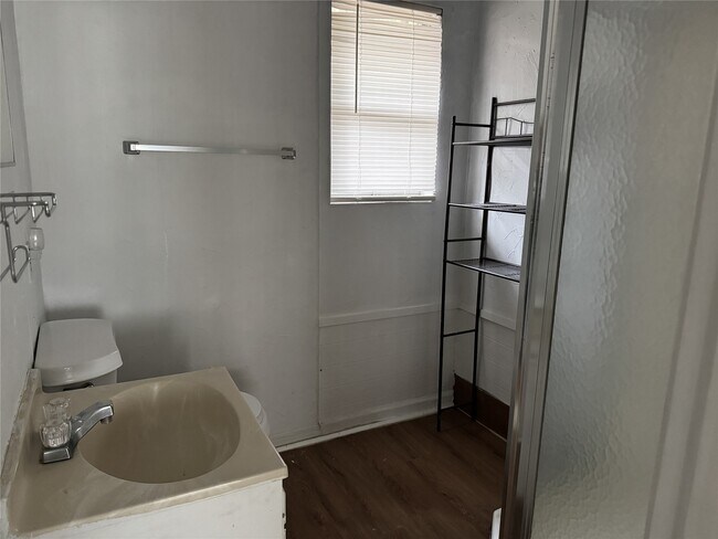 Building Photo - 5907 Cessna Dr