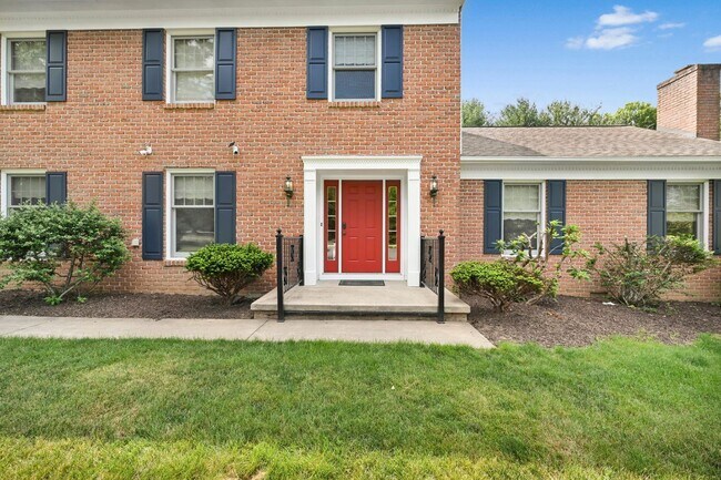 Building Photo - 684 Steinman Ct