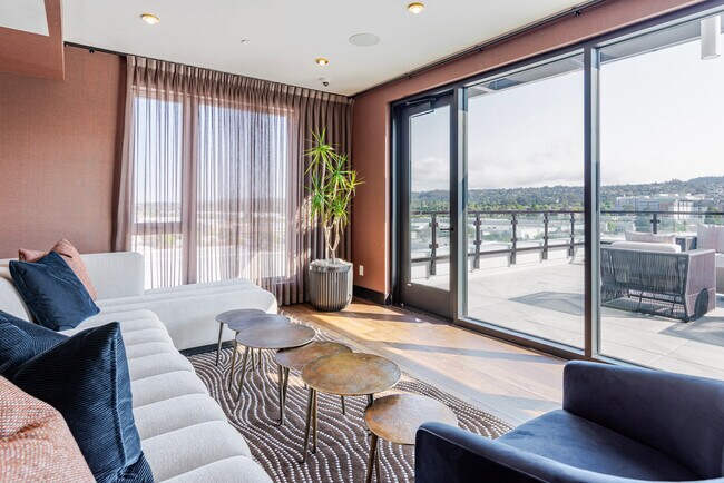 Building Photo - 1 Adrian Ct