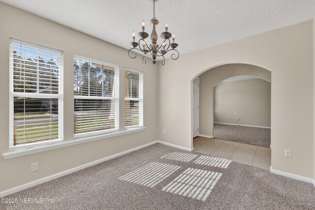 Building Photo - 9205 Redtail Dr