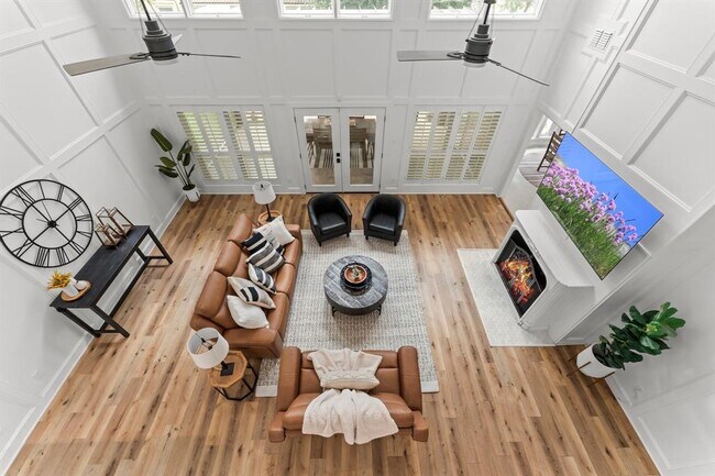 Building Photo - 8911 Tranquil Park Dr