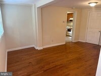 Building Photo - 371 Easton Rd