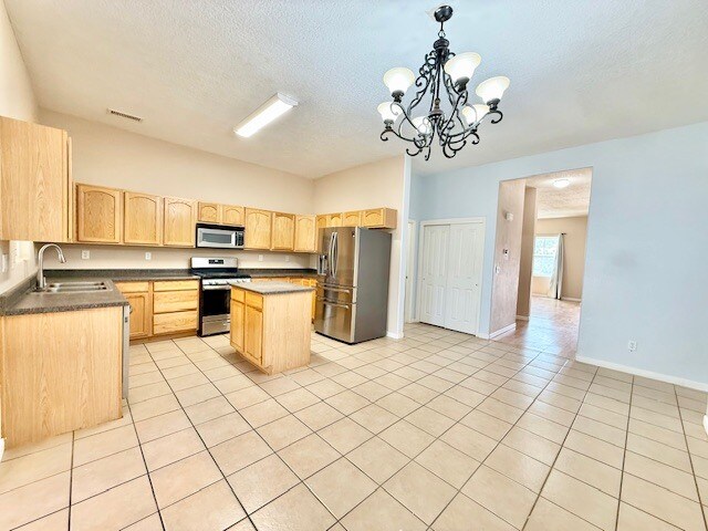 Building Photo - 450 Minturn Loop