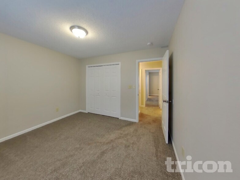 Building Photo - 43 Morse Cir