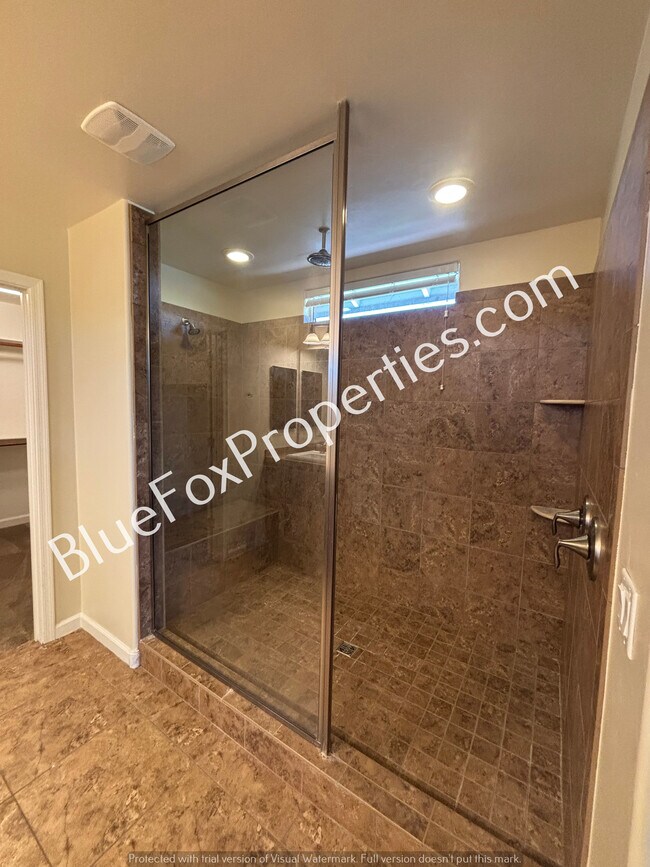 Building Photo - 12901 N Camino Vieja Rancheria