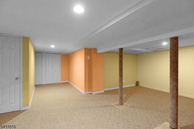 Building Photo - 89 Stockton Ct