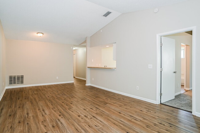Building Photo - 7811 Aquarius Cir S