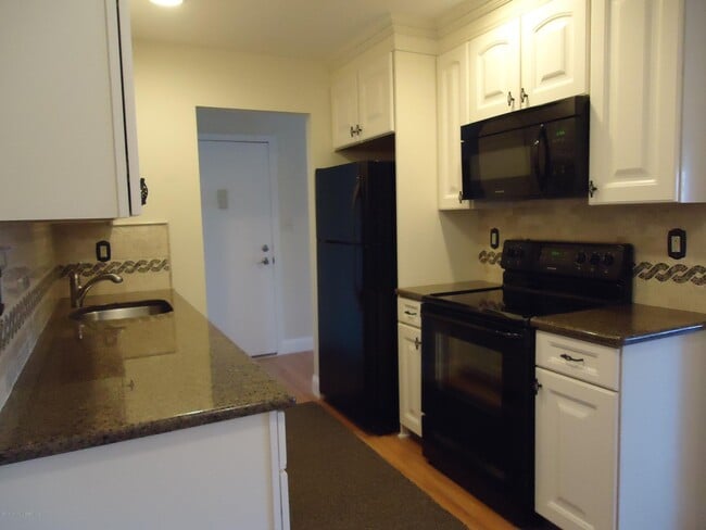 Building Photo - 142 Cross Slope Ct