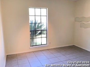 Building Photo - 2107 Crested Walk Dr