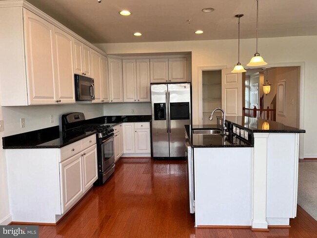 Building Photo - 5605 Harrington Falls Ln
