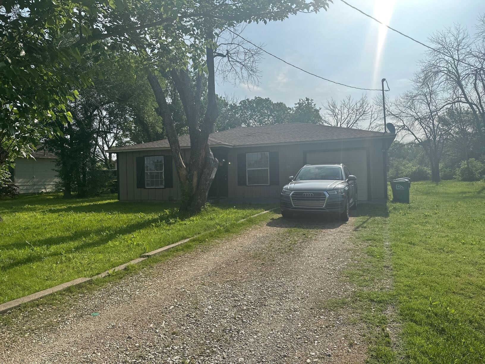 Building Photo - 3525 Country Club Rd