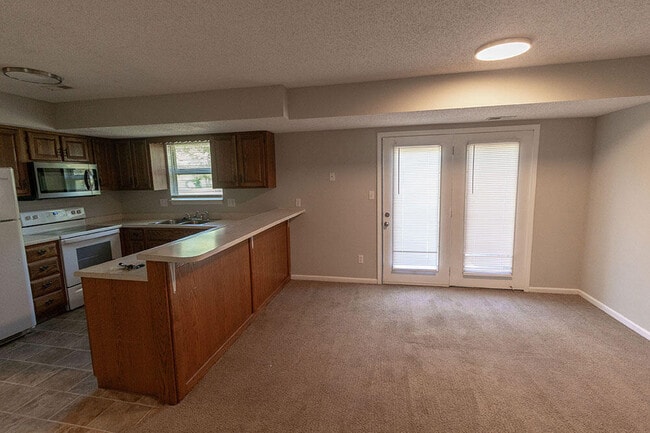 Building Photo - 3602 Hermitage Rd