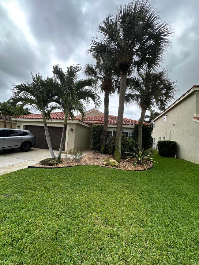 Building Photo - 8202 White Rock Cir