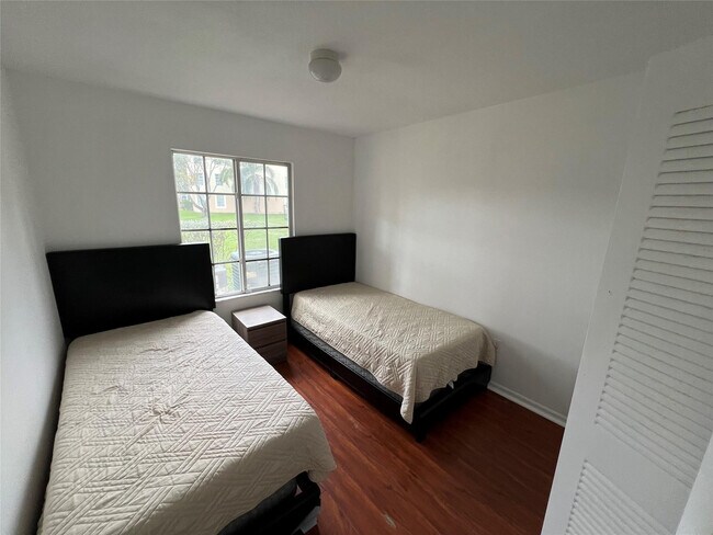 Building Photo - 4101 San Marino Blvd