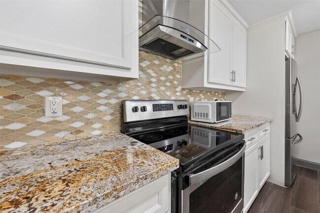 Building Photo - 11280 Braes Forest Dr