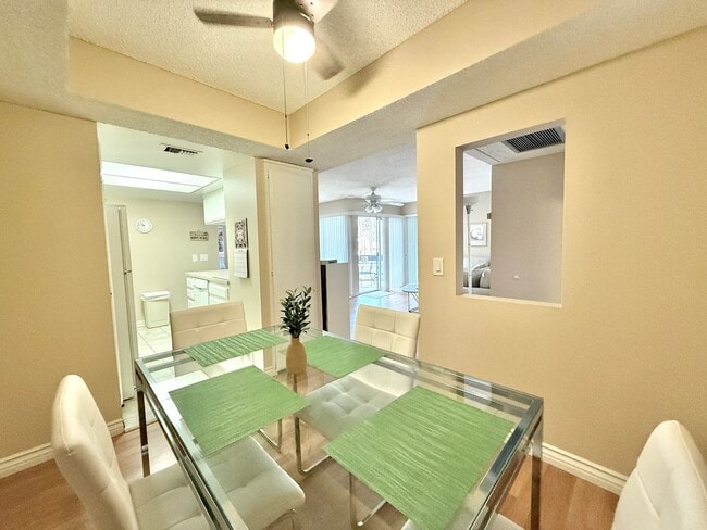 Building Photo - Biltmore2,Top floor,Furnished,Seasonal