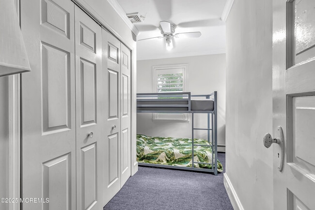 Building Photo - A370 E Main St