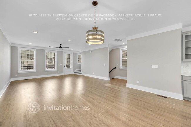 Building Photo - 208 Founders Ln