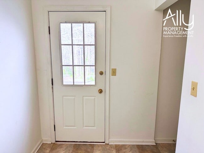 Building Photo - 1515 Westfield Ct