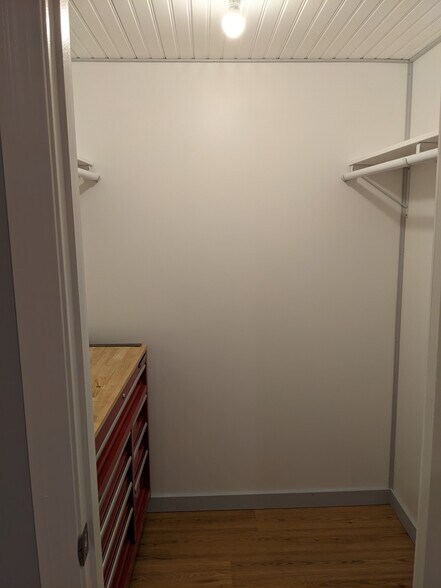 Building Photo - 832 VT-15