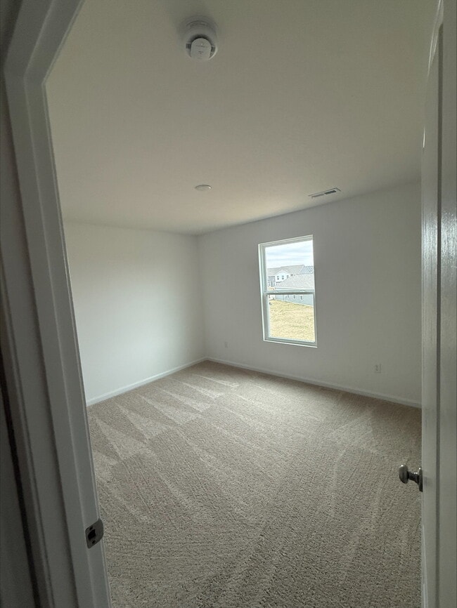 Building Photo - 3345 Sunbeam Pl