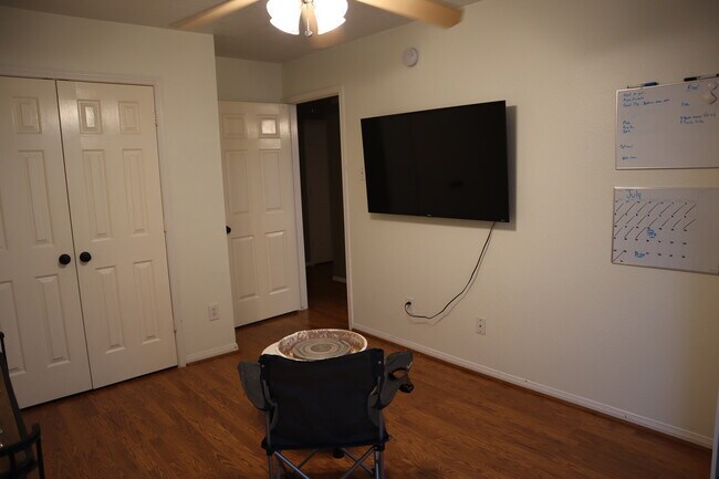 Secondary Bedroom 2 - 3607 Glenhill Drive