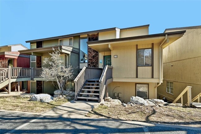 Building Photo - 115 Comanche Dr