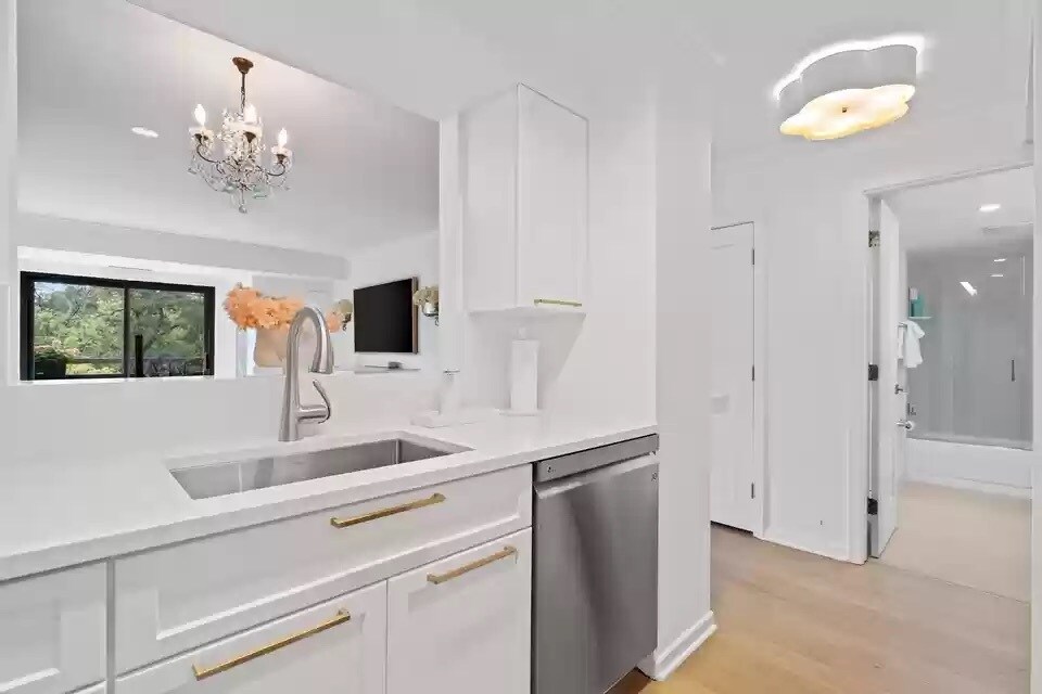 Building Photo - 2111 Wisconsin Ave NW