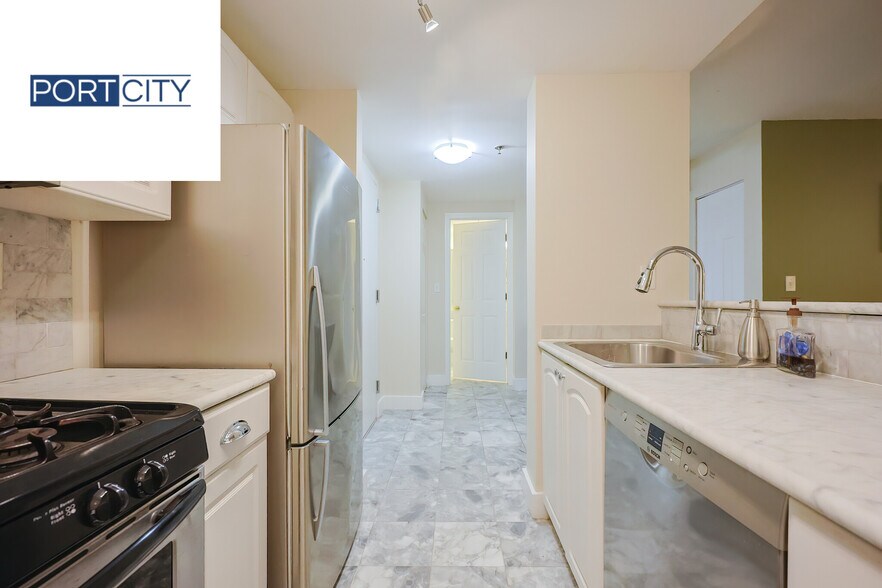 Building Photo - 15 N Beacon St