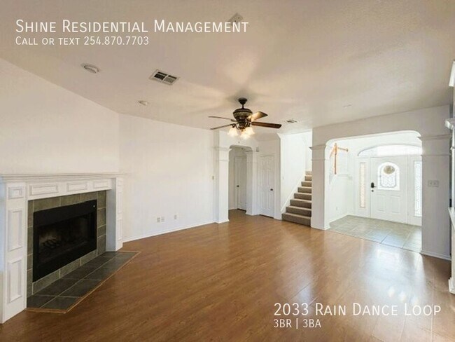 Building Photo - 2033 Rain Dance Loop