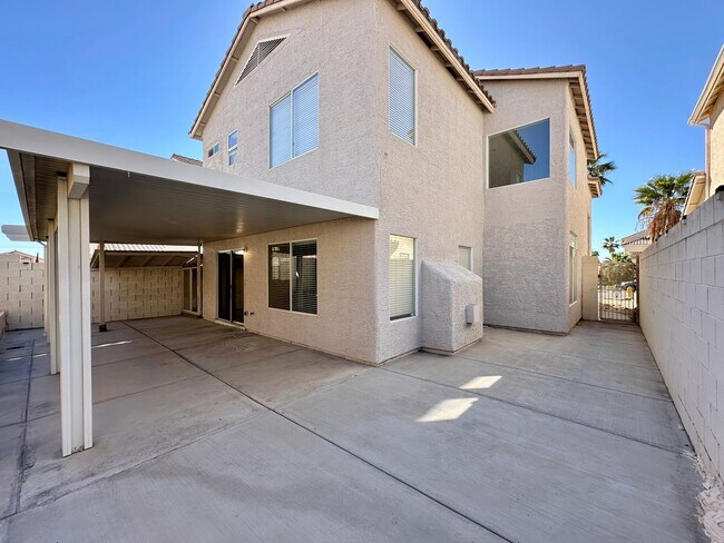 Building Photo - Buffalo Twain