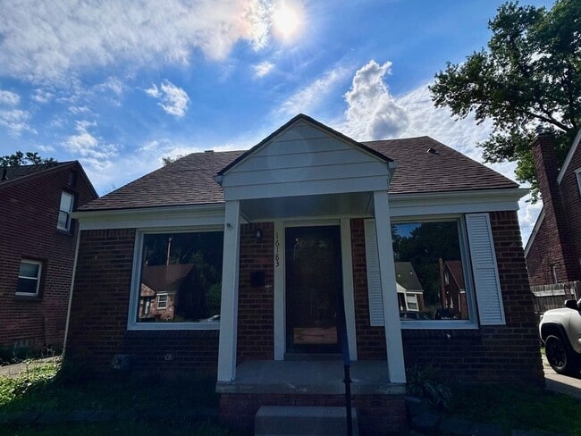 Building Photo - 16183 Dale St