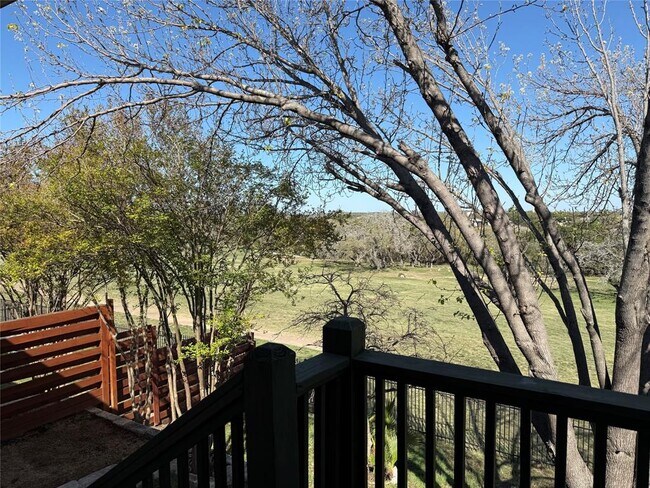 Building Photo - 3209 MacArthur Ave